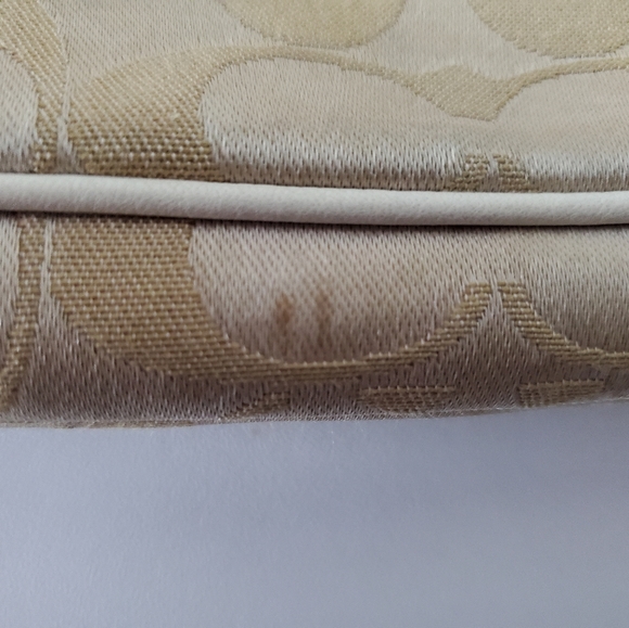 Coach wristlet - Picture 3 of 9